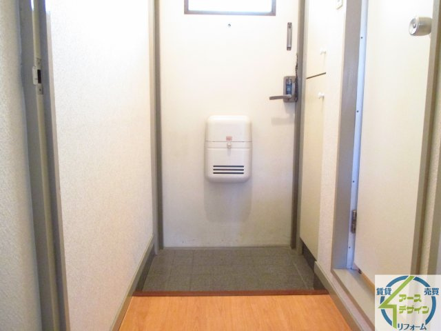 コーポ西明石7の玄関