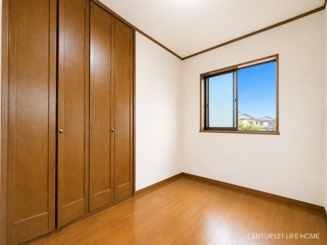 【洋室】 | 田園都市線「あざみ野」青葉区大場町　中古戸建 | ゆったりした洋室です