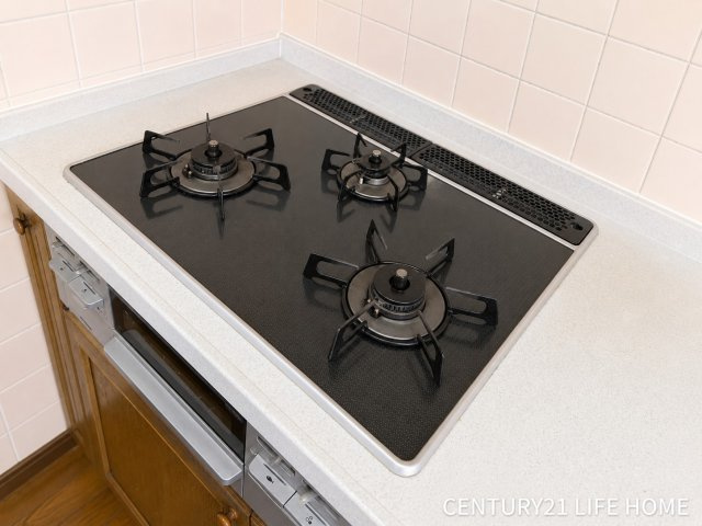 【キッチン】 | 田園都市線「あざみ野」青葉区大場町　中古戸建 | コンパクトなキッチンで掃除もラクラク