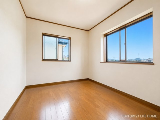 【洋室】 | 田園都市線「あざみ野」青葉区大場町　中古戸建 | ゆったりした洋室です