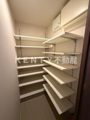 【収納】 | クレヴィアタワー目黒不動前 | たっぷりとした収納スペースです