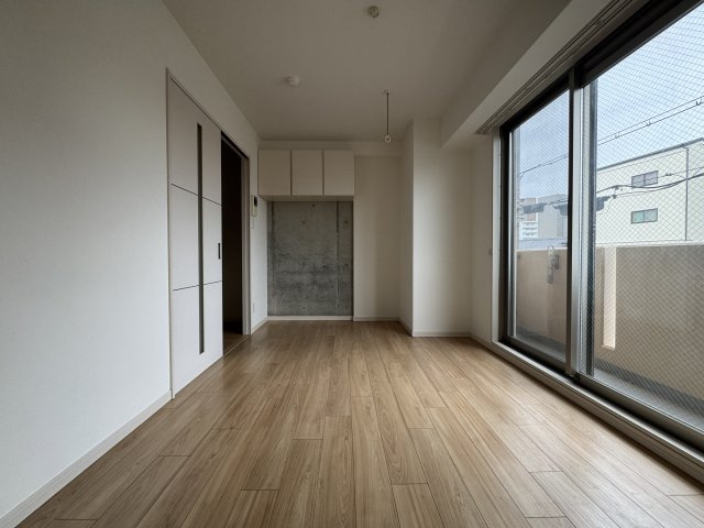 パウゼ西本町の居間・リビング