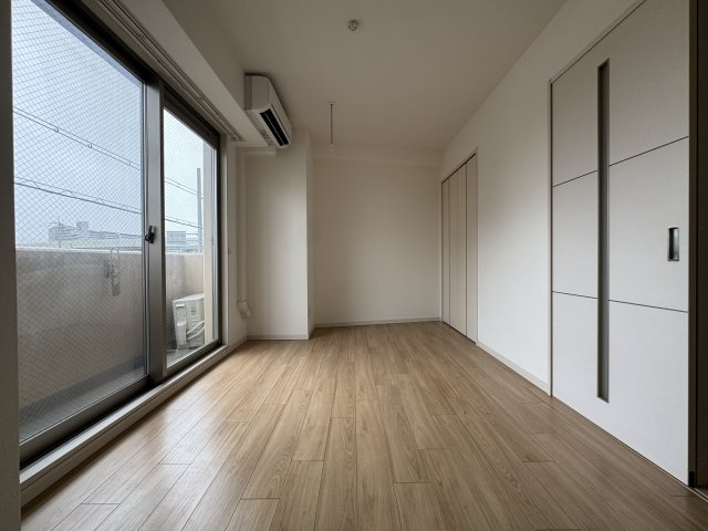 パウゼ西本町の居間・リビング