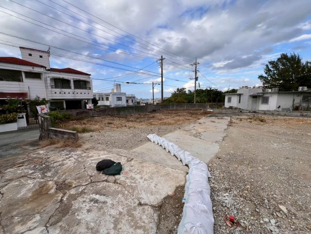 宜野湾市嘉数1丁目【90.35坪】の外観