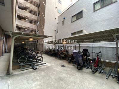 【その他共用部分】 | プレサンス立売堀アーバンスタイル | 敷地内にある屋根付駐輪スペースです！