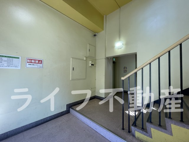 アーク八戸ノ里のロビー