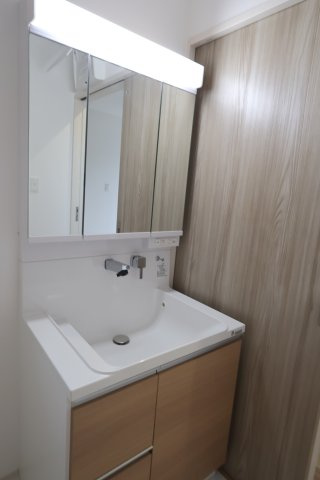 《仲介手数料無料》緑区宮本２丁目25-7新築一戸建てファーストタウンの独立洗面台