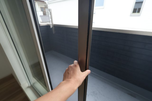 《仲介手数料無料》緑区宮本２丁目25-7新築一戸建てファーストタウンのバルコニー|網戸付き