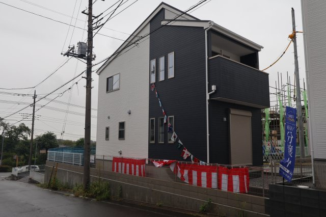 《仲介手数料無料》緑区宮本２丁目25-7新築一戸建てファーストタウンの外観|撮影日 2026年9月7日 15:45 雨