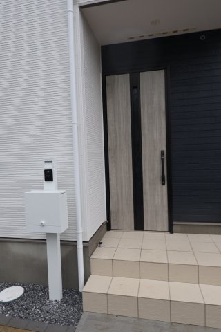 《仲介手数料無料》緑区宮本２丁目25-7新築一戸建てファーストタウンの玄関