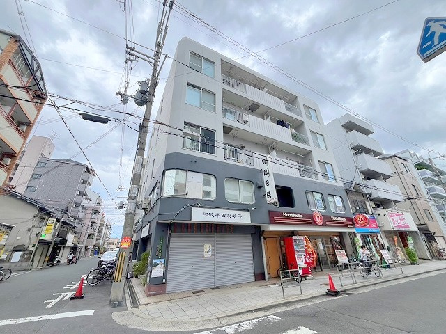 チアリ小松の外観