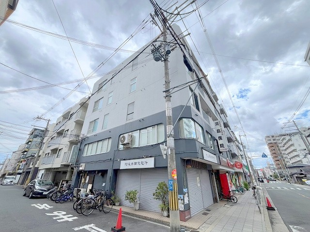 チアリ小松の外観