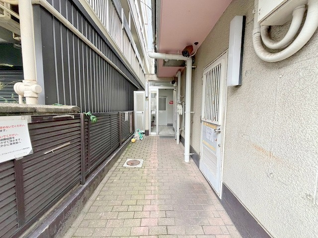 チアリ小松のエントランス