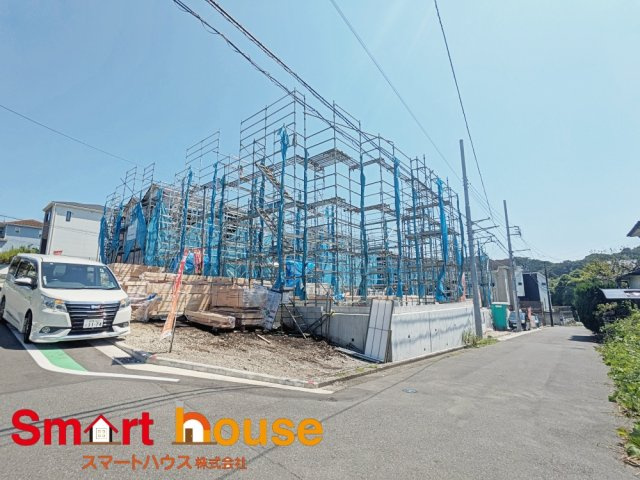 桂台西5期全8棟の前面道路含む現地写真