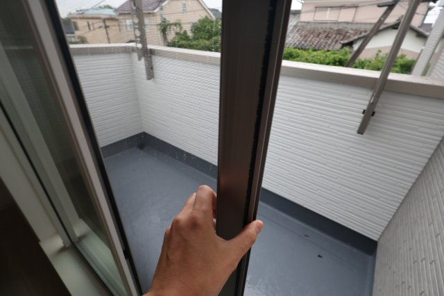 《仲介手数料無料》緑区宮本２丁目25-7新築一戸建てファーストタウンのバルコニー|網戸付き