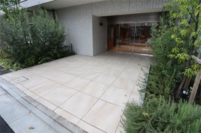 ＧＥＮＯＶＩＡ南千住Ⅴｓｋｙｇａｒｄｅｎのエントランス