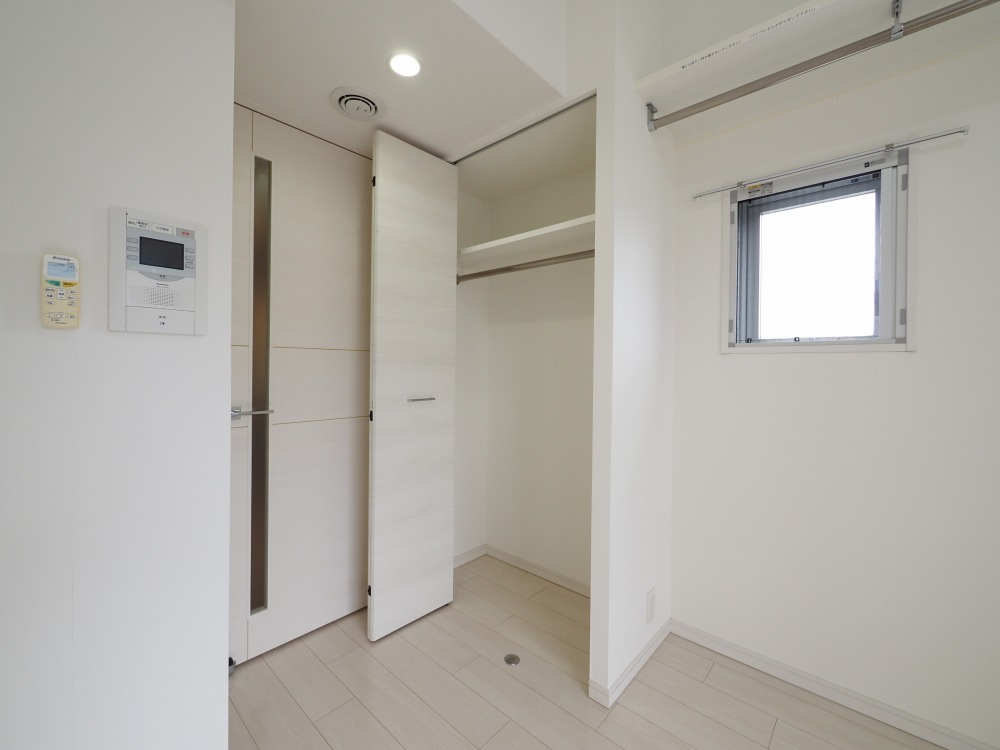 大阪市東成区東小橋１丁目の賃貸マンションの収納