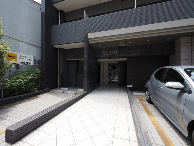 大阪市東成区東小橋１丁目の賃貸マンションのエントランス