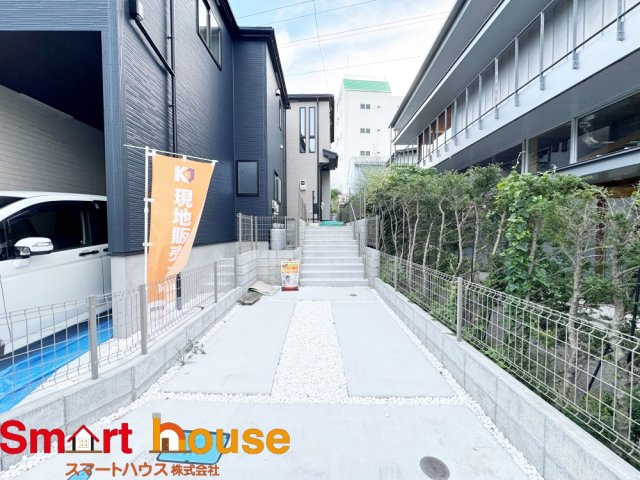 綾瀬市大上新築全2棟の洋室|採光・通風が心地よいお部屋♪子供部屋や書斎など多目的に使えて、成長に合わせた部屋割り変更も可能です。