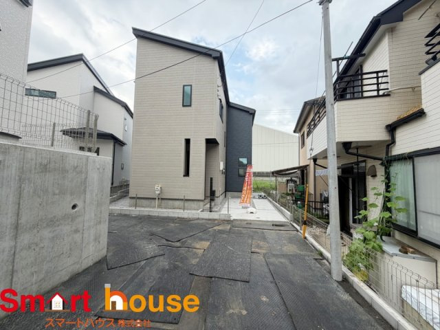 相模原市中央区宮下本町　新築5棟の洋室