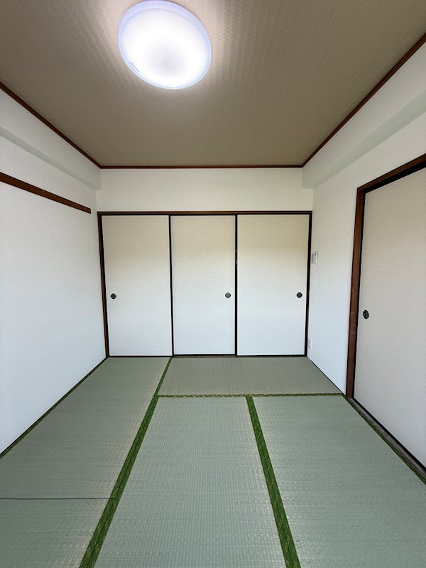 名瀬ハイツ の和室