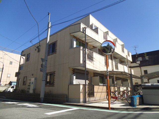 エスパースリュミエール赤羽西が丘の外観|開放的な角地の物件です