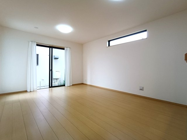 三郷市　東町　新築戸建　　全1棟の居間・リビング|こちらの居間で趣味の時間をお楽しみください