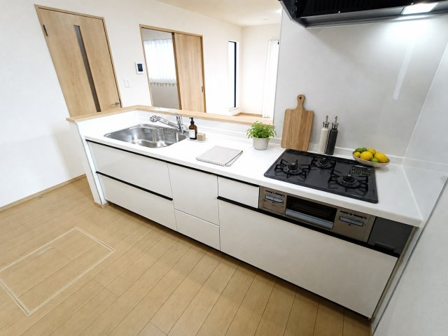 三郷市　東町　新築戸建　　全1棟のキッチン|キッチンでお料理をお楽しみください