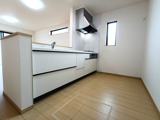 三郷市　東町　新築戸建　　全1棟のキッチン|使いやすいキッチンです