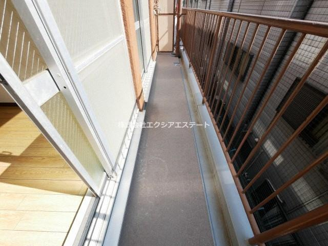 カモンコート岸里のバルコニー