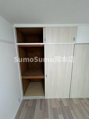 渦ケ森コーポ13号棟の収納|専用の収納スペースです