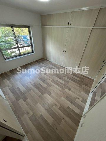 渦ケ森コーポ13号棟の寝室|使い勝手のいい寝室です