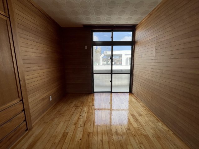 宜野湾１丁目　戸建ての洋室
