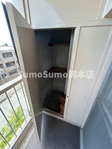 山御影マンションＡ棟の収納|大きなものも収納できそうです