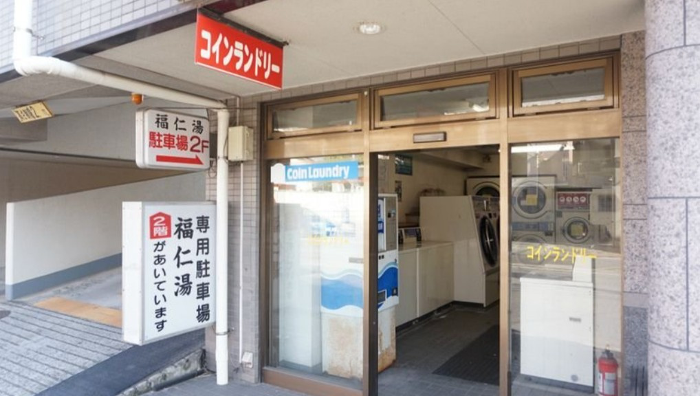 グランデ幕張のエントランス