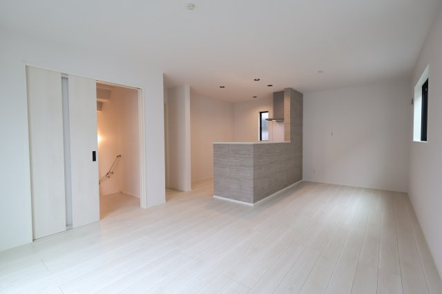 《仲介手数料無料》南区大谷場２丁目5-26新築一戸建てティアラ