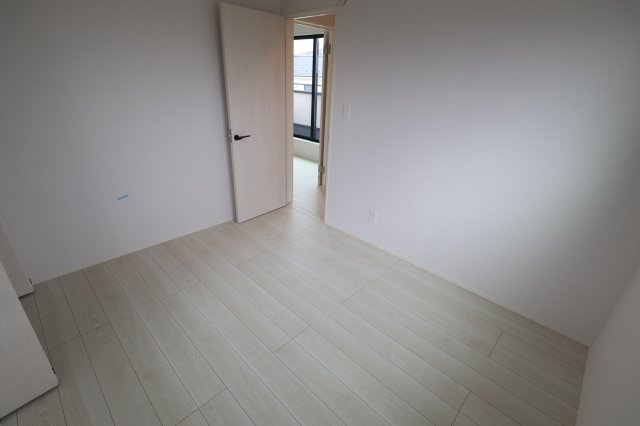 《仲介手数料無料》南区大谷場２丁目5-26新築一戸建てティアラの洋室|3階 5.25帖