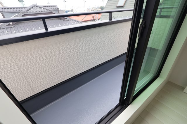 《仲介手数料無料》南区大谷場２丁目5-26新築一戸建てティアラのバルコニー