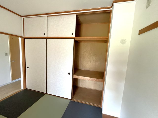 双葉八幡原コーポの収納