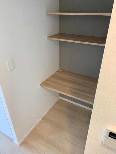 リヴシティ初台の内装|明るい色調の室内です