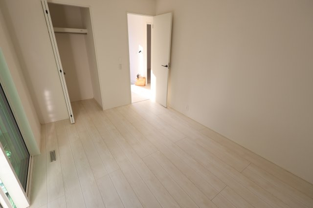 《仲介手数料無料》大宮区寿能町２丁目93新築一戸建てリナージュの洋室|1階 6帖