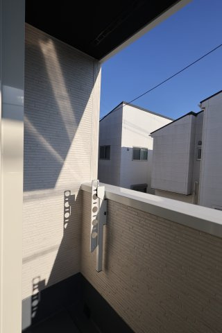 《仲介手数料無料》大宮区寿能町２丁目93新築一戸建てリナージュのバルコニー