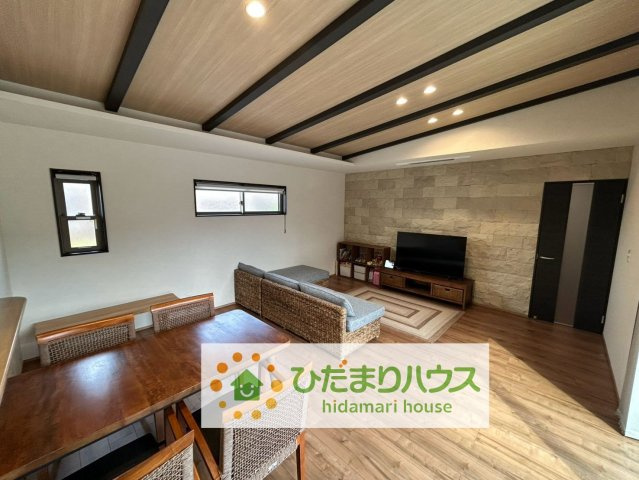 久喜市鷲宮６丁目　中古一戸建ての居間・リビング