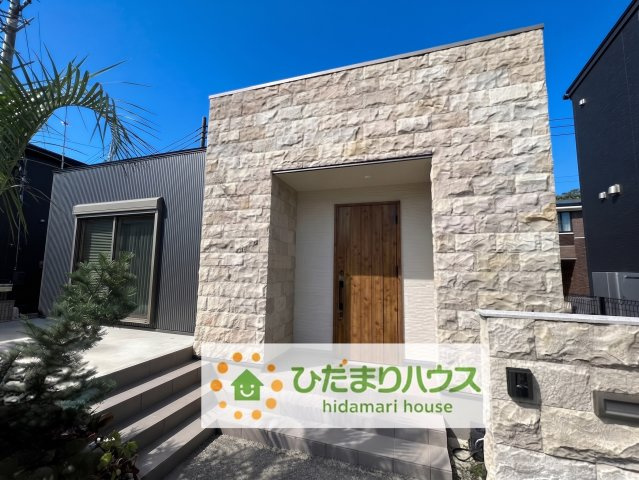 久喜市鷲宮６丁目　中古一戸建ての玄関