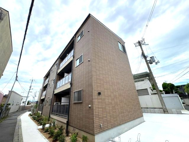 レジーナ本町の外観