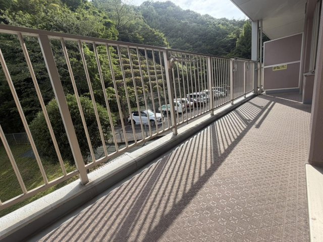 六泉寺ガーデンヒルズのバルコニー