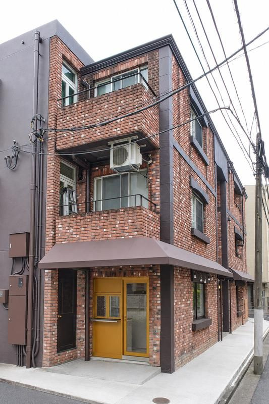 渋谷区神宮前２丁目の店舗一部の外観