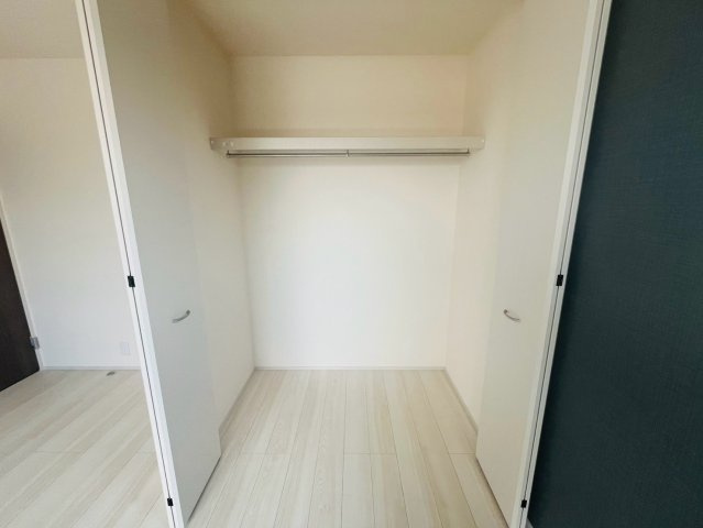 【Livele Garden】　栃木市岩舟町静和　第５　全2邸の収納|〇２号棟　クローゼット〇
枕棚＋ハンガーパイプ付きで上の空間も最大限活かせる収納です♪
2026年8月撮影