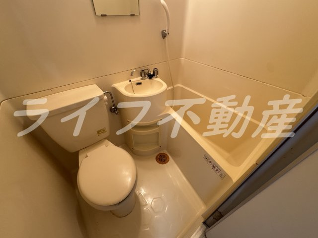 コーポウエスト神路　仲介手数料無料の浴室|お風呂です