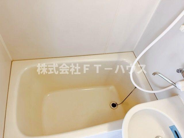 b’CASA本八幡re-bornの浴室